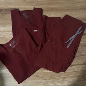 Figs burgundy set 3 piece size small